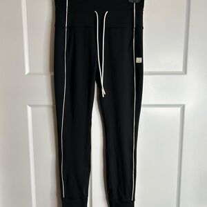 Vuori Women’s Sm Joggers Leggings Black White Stripe NWOT Active Athleisure 5467